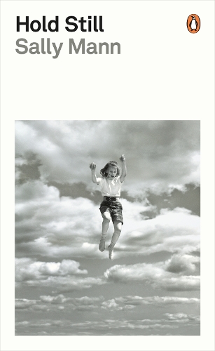 Бумажная книга «Hold Still: A Memoir with Photographs», автор Салли Манн - фото №1