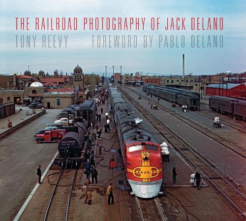 Бумажная книга «The Railroad Photography of Jack Delano», автор Тони Риви - фото №1
