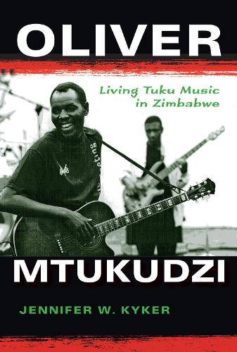 Бумажная книга «Oliver Mtukudzi: Living Tuku Music in Zimbabwe», автор Дженнифер В. Кайкер - фото №1