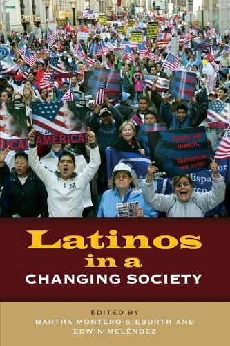 Паперова книга «Latinos in a Changing Society», авторів Едвін Мелендес, Марта Монтеро-Зіберт - фото №1