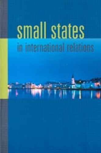 Паперова книга «Small States in International Relations», авторів Крістін Інгебрітсен, Івер Б. Нейман, Джессіка Байєр, Сіґлінда Ґштоль - фото №1
