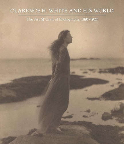 Бумажная книга «Clarence H. White and His World: The Art and Craft of Photography, 1895-1925», автор Энн Макколи - фото №1