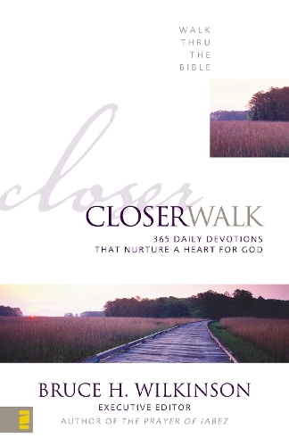 Бумажная книга «Closer Walk: 365 Daily Devotions That Nurture a Heart for God», автор Прогулка по Библии - фото №1