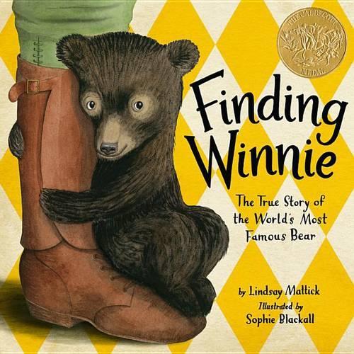 Бумажная книга «Finding Winnie: The True Story of the World's Most Famous Bear», авторов Линдси Маттик, Софи Блэколл - фото №1