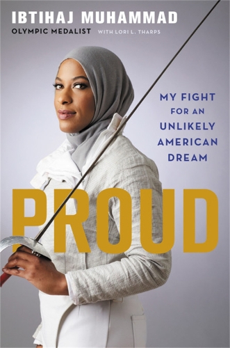 Паперова книга «Proud: My Fight for an Unlikely American Dream», авторів Ібтіхадж Мухаммад, Лорі Тарпс - фото №1