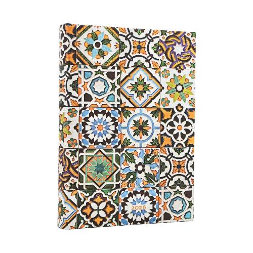 Бумажная книга «2026 Porto (Portuguese Tiles) Day-at-a-Time Hardcover Flexi Dayplanner 2026 (Elastic Band Closure)», автор Paperblanks - фото №1