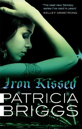 Бумажная книга «Iron Kissed: Mercy Thompson: Book 3», автор Патриция Бриггс - фото №1