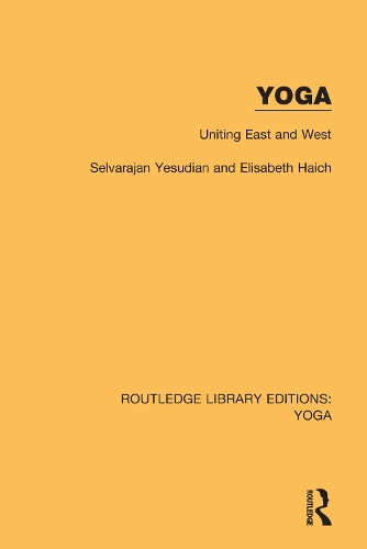 Бумажная книга «Yoga: Uniting East and West», авторов Элизабет Хайх, Сельвараджан Есудиан - фото №1