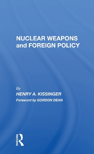 Бумажная книга «Nuclear Weapons And Foreign Policy», автор Генри Киссинджер - фото №1