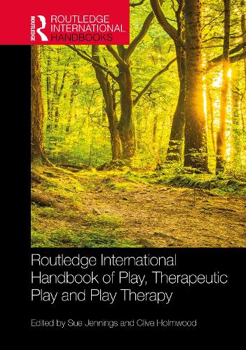 Бумажная книга «Routledge International Handbook of Play, Therapeutic Play and Play Therapy» - фото №1