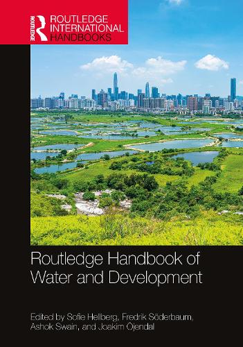 Паперова книга «Routledge Handbook of Water and Development» - фото №1