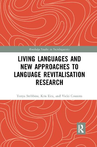 [object Object] «Living Languages and New Approaches to Language Revitalisation Research», авторів Кріс Ейра, Тоня Стеббінс, Вікі Кузенс - фото №1