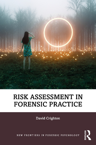 Паперова книга «Risk Assessment in Forensic Practice», автор Девід Крайтон - фото №1