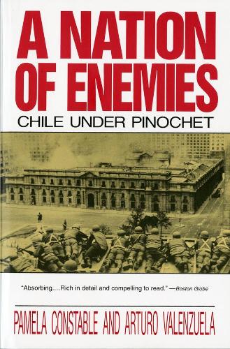 Бумажная книга «A Nation of Enemies: Chile Under Pinochet», авторов Артуро Валенсуэла, Памела Констебл - фото №1