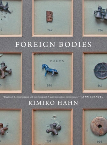 Паперова книга «Foreign Bodies: Poems», автор Кіміко Хан - фото №1