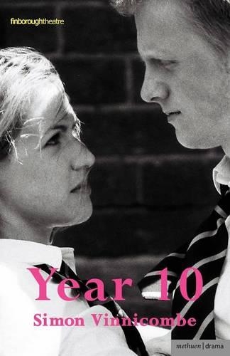 Бумажная книга «Year 10», автор Саймон Винникомб - фото №1