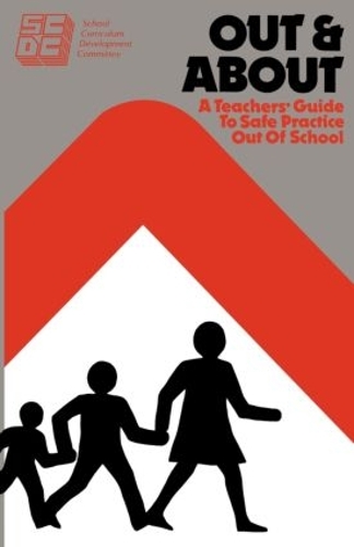 Бумажная книга «Out and About: A Teacher's Guide to Safe Practice Out of School», автор Морин О'Коннор - фото №1