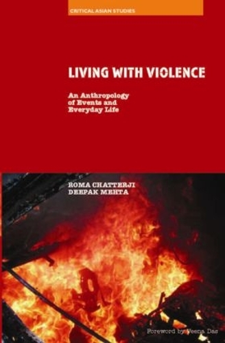 Бумажная книга «Living With Violence: An Anthropology of Events and Everyday Life», авторов Дипак Мехта, Рома Чаттерджи - фото №1