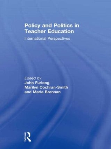Паперова книга «Policy and Politics in Teacher Education: International perspectives» - фото №1