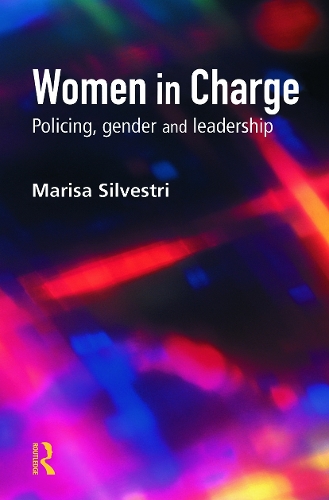Бумажная книга «Women in Charge», автор Мариса Сильвестри - фото №1