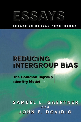 Бумажная книга «Reducing Intergroup Bias: The Common Ingroup Identity Model», авторов Джон Ф. Довидио, Сэмюэл Л. Гэртнер - фото №1