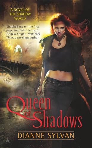 Паперова книга «Queen Of Shadows: A Novel of the Shadow World», автор Діана Сильван - фото №1