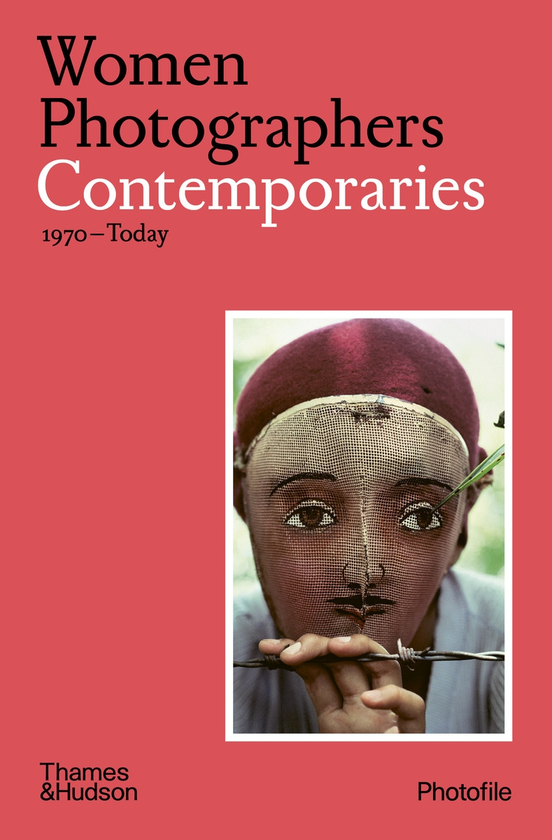 Паперова книга «Women Photographers. Contemporaries (1970–Today)», автор Клара Бувересс - фото №1