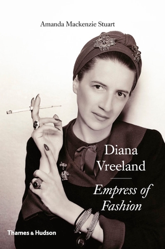 Паперова книга «Diana Vreeland: Empress of Fashion», автор Аманда Маккензі Стюарт - фото №1