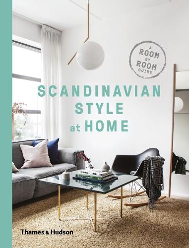 Паперова книга «Scandinavian Style at Home: A Room-by-Room Guide», автор Аллан Торп - фото №1