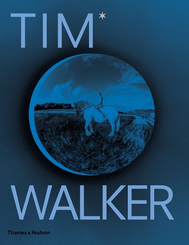 Бумажная книга «Tim Walker: Shoot for the Moon», автор Тим Уокер - фото №1