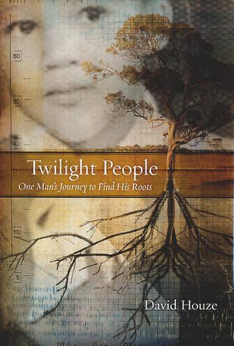 Паперова книга «Twilight People: One Man's Journey To Find His Roots», автор Девід Хоуц - фото №1
