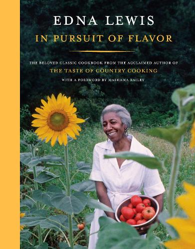 Бумажная книга «In Pursuit of Flavor», авторов Эдна Льюис, Машама Бейли - фото №1