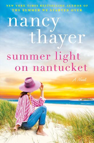 Паперова книга «Summer Light on Nantucket: A Novel», автор Ненсі Тейєр - фото №1