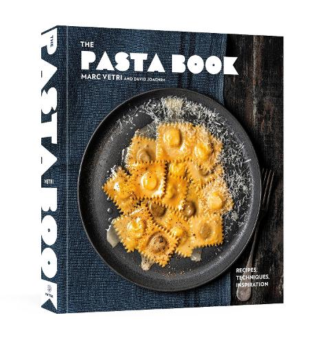 Бумажная книга «The Pasta Book: Recipes, Techniques, Inspiration», авторов Дэвид Йоахим, Марк Ветри - фото №1