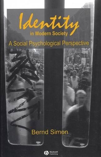 Паперова книга «Identity in Modern Society: A Social Psychological Perspective», автор Бернд Сімон - фото №1