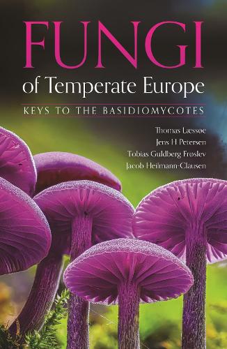 Бумажная книга «Fungi of Temperate Europe: Keys to the Basidiomycotes», авторов Якоб Хейльманн-Клаузен, Йенс Х. Петерсен, Томас Лэссё, Тобиас Г. Фрёслев - фото №1