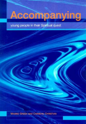 Бумажная книга «Accompanying Young People on Their Spiritual Quest», авторов Чандху Кристиан, Максин Грин - фото №1
