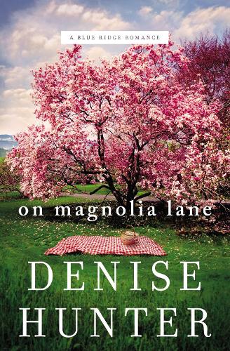Паперова книга «On Magnolia Lane», автор Деніз Хантер - фото №1