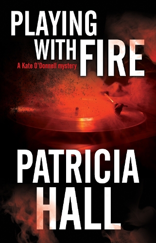 Паперова книга «Playing with Fire», автор Патриція Холл - фото №1