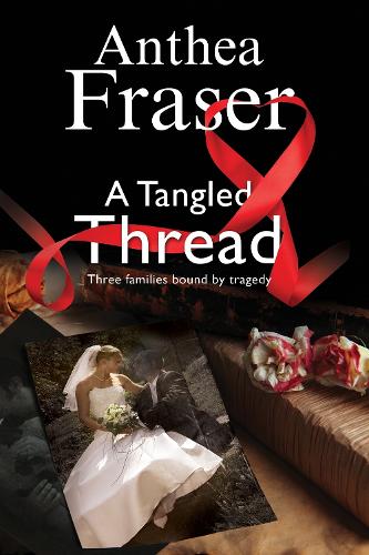 Бумажная книга «A Tangled Thread», автор Антея Фрейзер - фото №1
