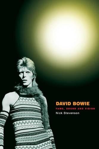 Бумажная книга «David Bowie: Fame, Sound and Vision», автор Ник Стивенсон - фото №1
