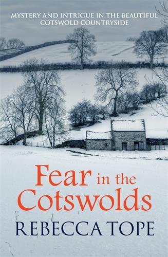 Бумажная книга «Fear in the Cotswolds: The page-turning cosy crime series», автор Ребекка Тоуп - фото №1
