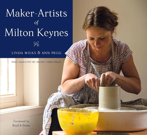 Бумажная книга «Maker-Artists of Milton Keynes», авторов Энн Пегг, Линда Уилкс - фото №1