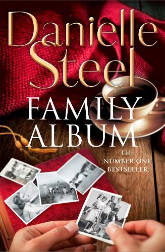 Бумажная книга «Family Album: An epic, unputdownable read from the worldwide bestseller», автор Даниэла Стил - фото №1
