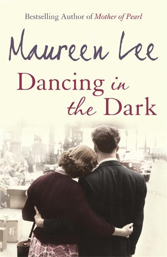 Бумажная книга «Dancing In The Dark», автор Морин Ли - фото №1