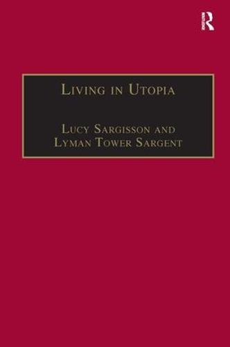 Бумажная книга «Living in Utopia: New Zealand’s Intentional Communities», автор Люси Саргиссон - фото №1