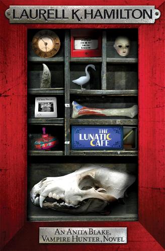 Бумажная книга «The Lunatic Cafe», автор Лорел К. Гамильтон - фото №1