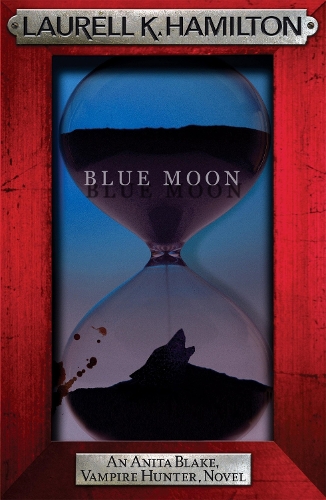 Бумажная книга «Blue Moon», автор Лорел К. Гамильтон - фото №1