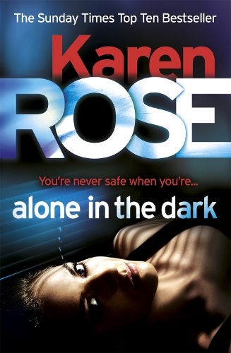 Бумажная книга «Alone in the Dark (The Cincinnati Series Book 2)», автор Карен Роуз - фото №1