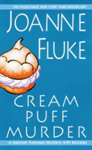 Паперова книга «Cream Puff Murder», автор Джоанна Флюк - фото №1